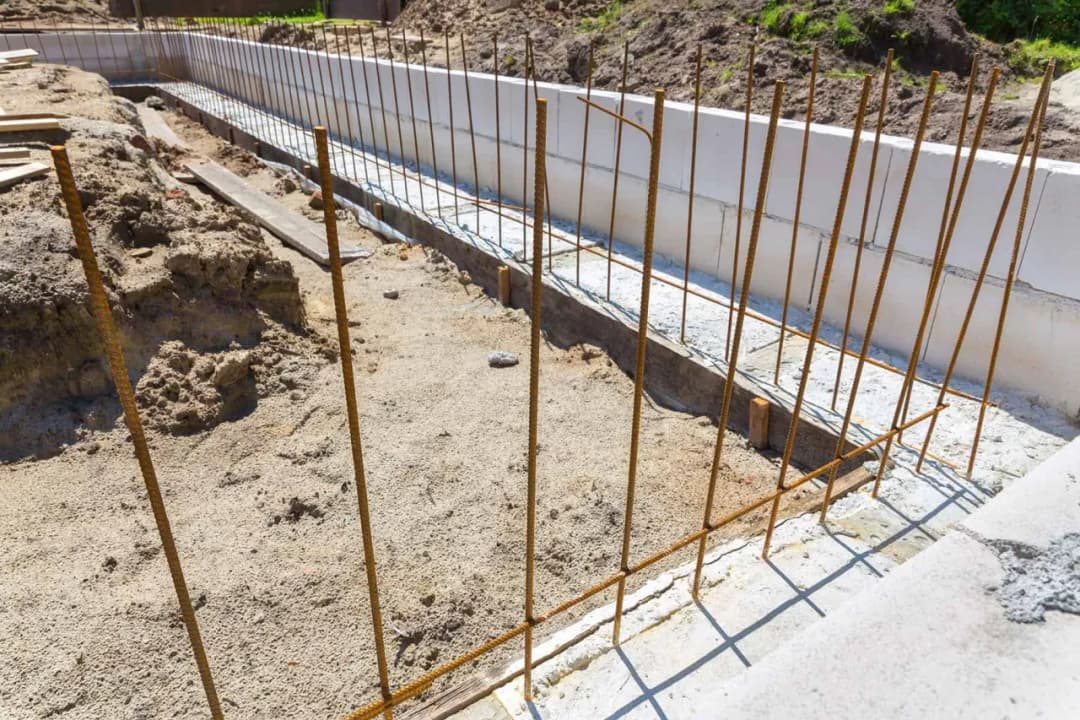Zbrojenia do betonu: kluczowe techniki i błędy, których unikniesz