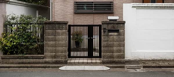 Jaka brama do ogrodzenia panelowego - uniknij kosztownych błędów