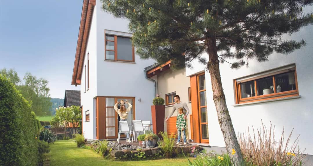 Czym malować elewacje? Najlepsze farby i porady na każdą fasadę