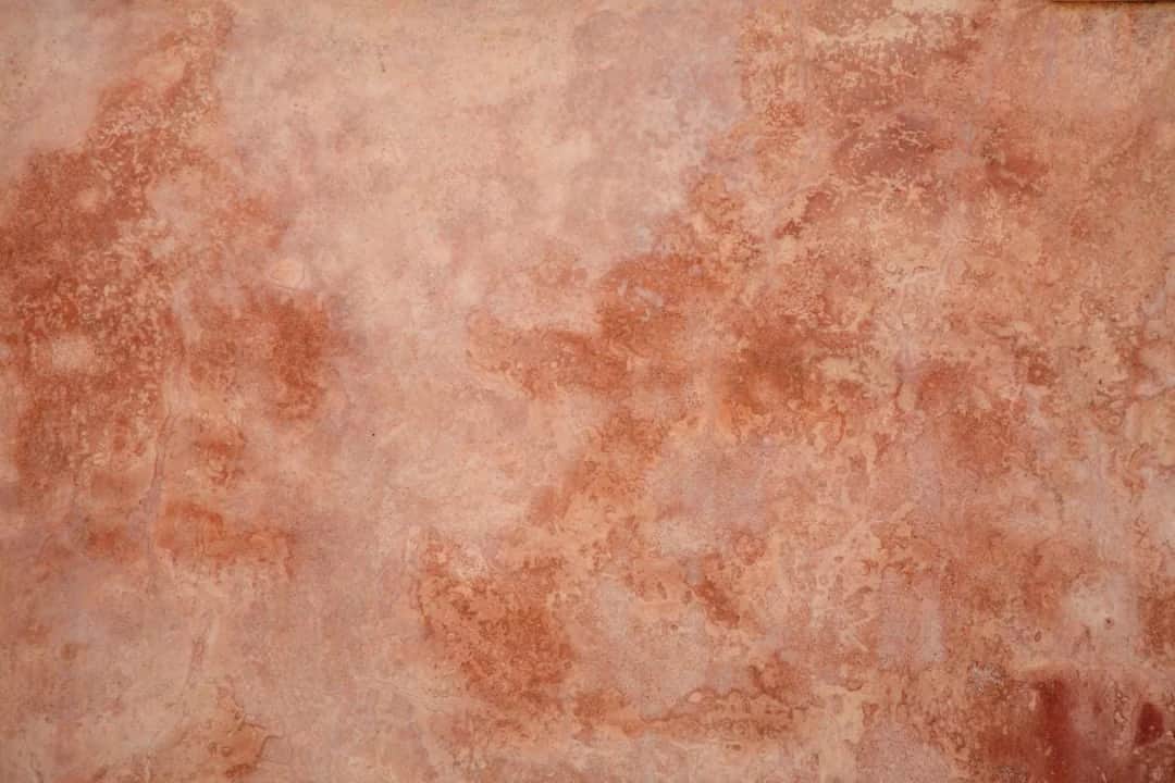 Tynk mineralny czym malować? Wybierz najlepsze farby do elewacji